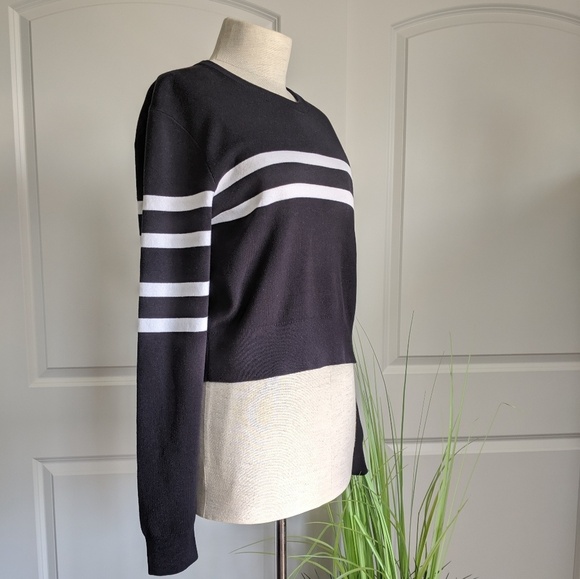 The Upside Sweater Crop Cut Out Back Long Sleeve Striped Indigo White L NWT - Picture 3 of 8